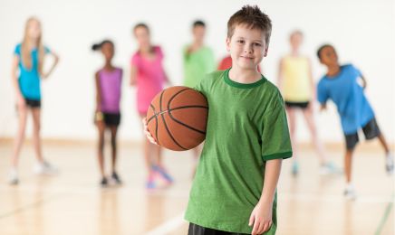 Những điều phụ huynh cần lưu ý để trẻ chơi thể thao an toàn