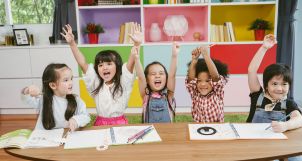 Gợi ý cách thực hành Montessori tại nhà cho bé