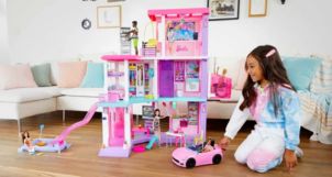 Tham quan Ngôi Nhà Trong Mơ Của Barbie - Phiên Bản 2023 xa hoa, lộng lẫy