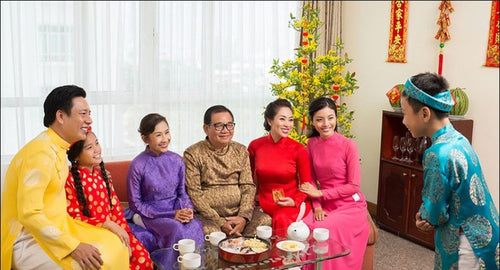 hom-nay-con-choi-gi-bo-tui-nhung-cau-chuc-tet-hay-va-de-nho-cho-be