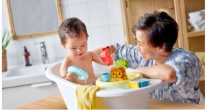 Cách chọn đồ chơi nhà tắm cho bé chất lượng, an toàn