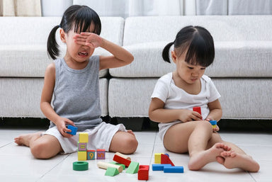 day-con-thong-minh-day-tre-ky-nang-chia-se-phu-hop-voi-tung-do-tuoi