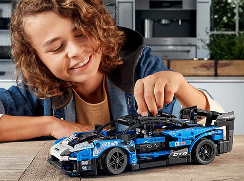 choi-cung-con-nhung-bo-do-choi-lego-technic-xe-dua-cuc-chat