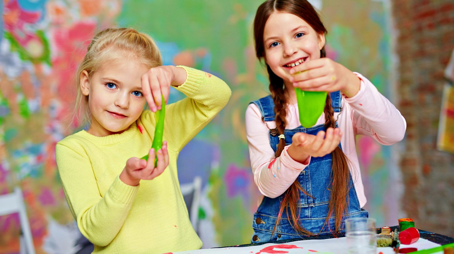 Đồ chơi slime có thực sự an toàn cho bé hay không? 1 nên mua đồ phượt ở đâu