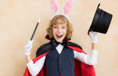 choi-cung-con-10-bo-dung-cu-ao-thuat-cho-be-tu-tin-bieu-dien