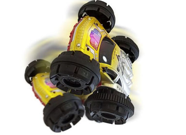 choi-cung-con-nhung-chiec-xe-dieu-khien-tu-xa-tre-em-doc-dao-cua-hang-vecto