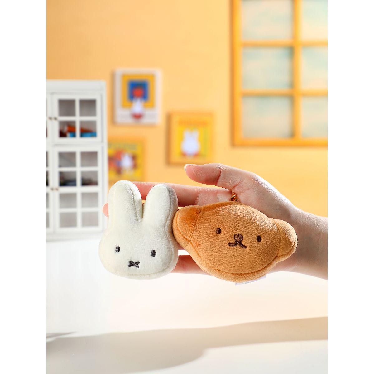 Đồ Chơi Móc Khoá Thỏ Trắng MIFFY MIF37358