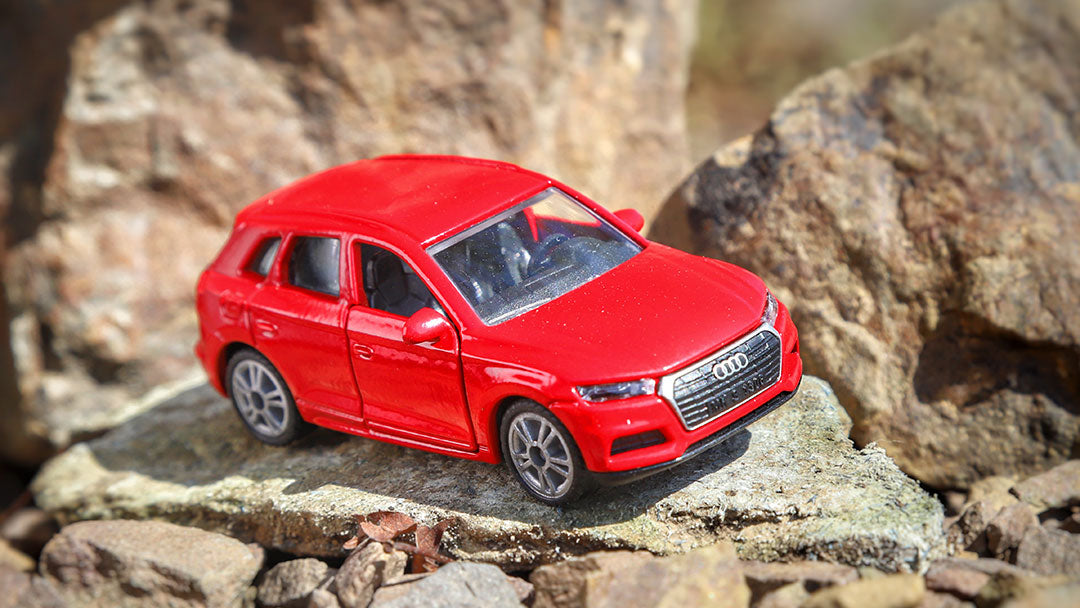 Đồ Chơi Mô Hình Xe Audi Q5 SIKU 1522