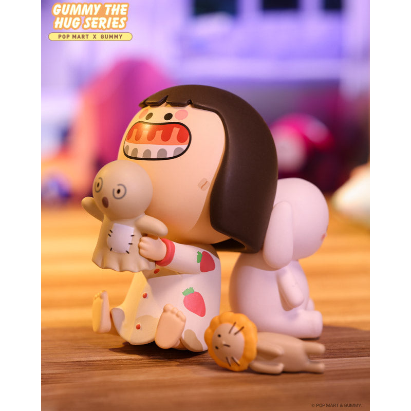 Mô hình GUMMY và Cái Ôm Nồng Thấm POP MART 6941448671763