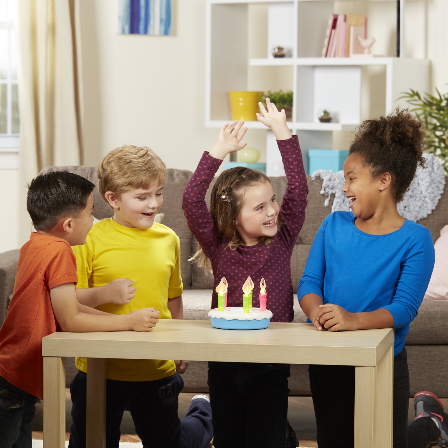 Bánh sinh nhật thần kỳ HASBRO GAMING E0887