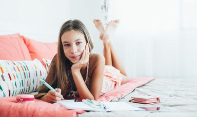 nuoi-con-khoe-viet-nhat-ky-co-phai-loi-thoi-tai-sao-nen-ren-cho-con-viet-nhat-ky