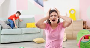 3 hành động tưởng chừng "hư" nhưng lại là dấu hiệu trí não trẻ phát triển tốt