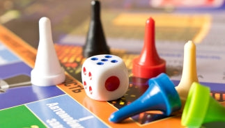 Board game là gì mà lại khiến giới trẻ mê tít?