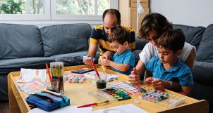 Cùng dạy bé tô màu từ các bước đơn giản nhất