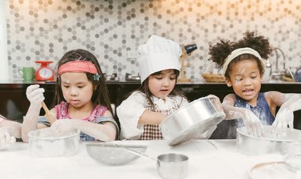 Chào đón trẻ đến thế giới ẩm thực với bộ đồ chơi nhà bếp