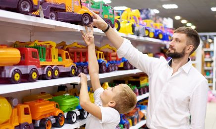 Tìm hiểu các tiêu chí quan trọng khi chọn đồ chơi theo từng độ tuổi