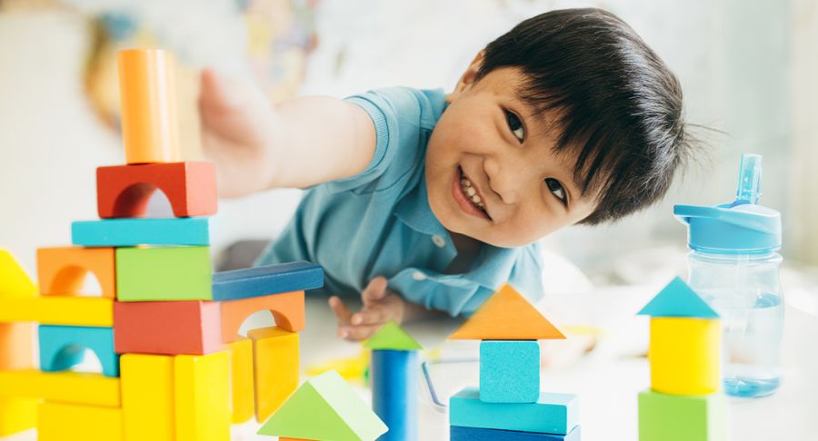 do-choi-phat-trien-ky-nang-cho-be-3-tuoi