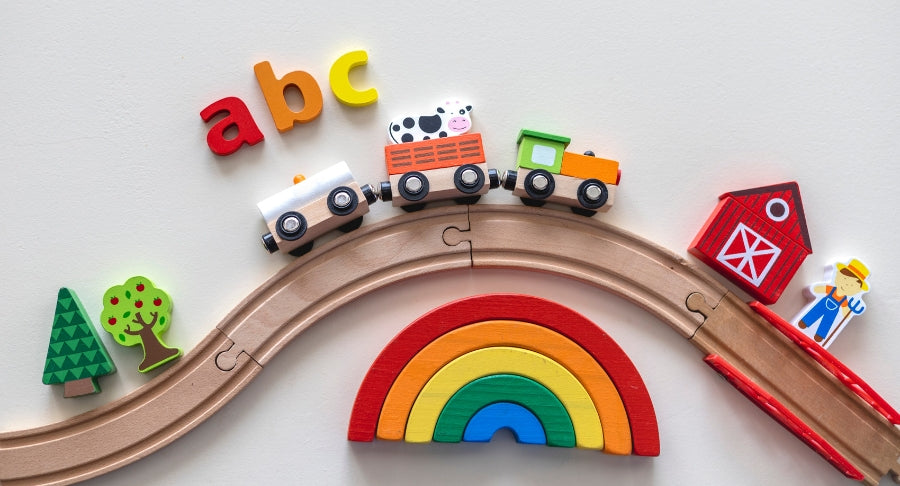 List 10 món đồ chơi phát triển trí tuệ cho bé