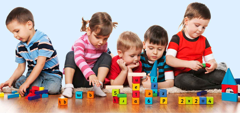 Bật mí cách chọn đồ chơi xếp hình cho bé phù hợp từng độ tuổi