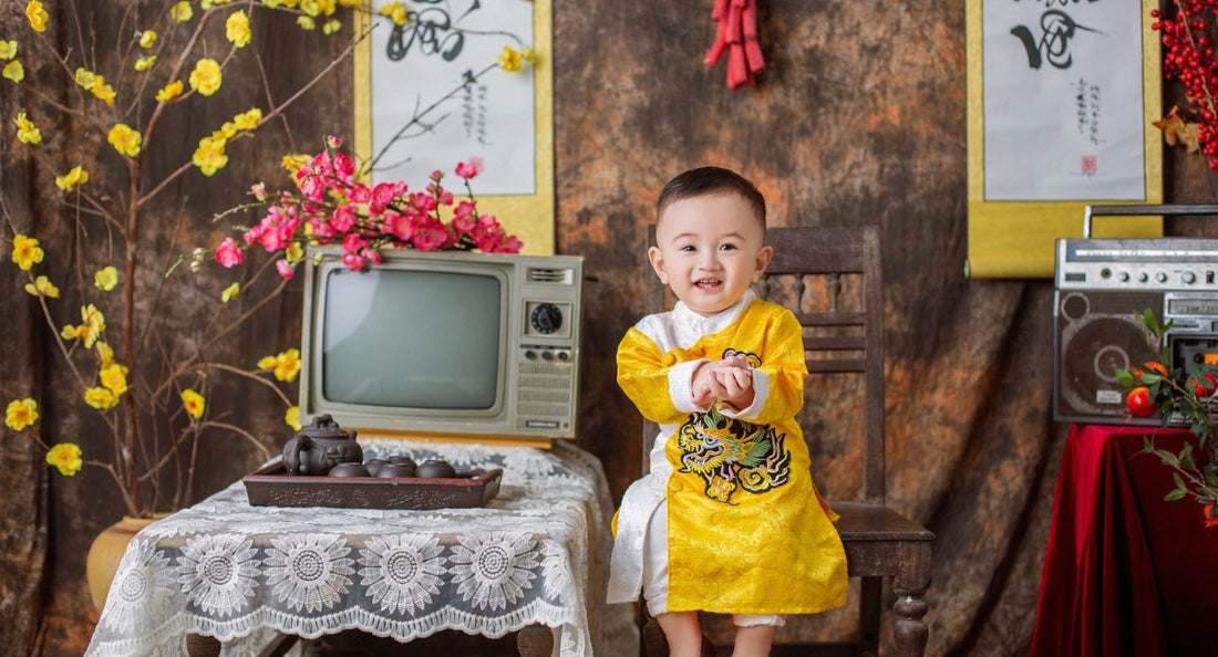 Đưa bé đi chơi tết cần chuẩn bị gì? Checklist cho vali gọn tênh