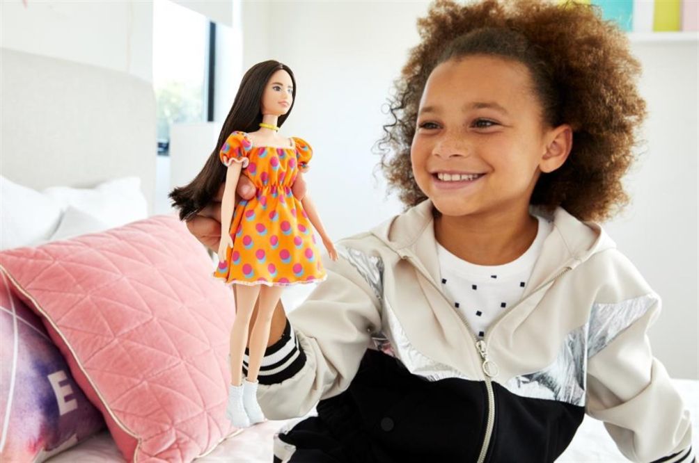 Bộ sưu tập búp bê Barbie "vẽ ước mơ" thời trang cho công chúa nhỏ