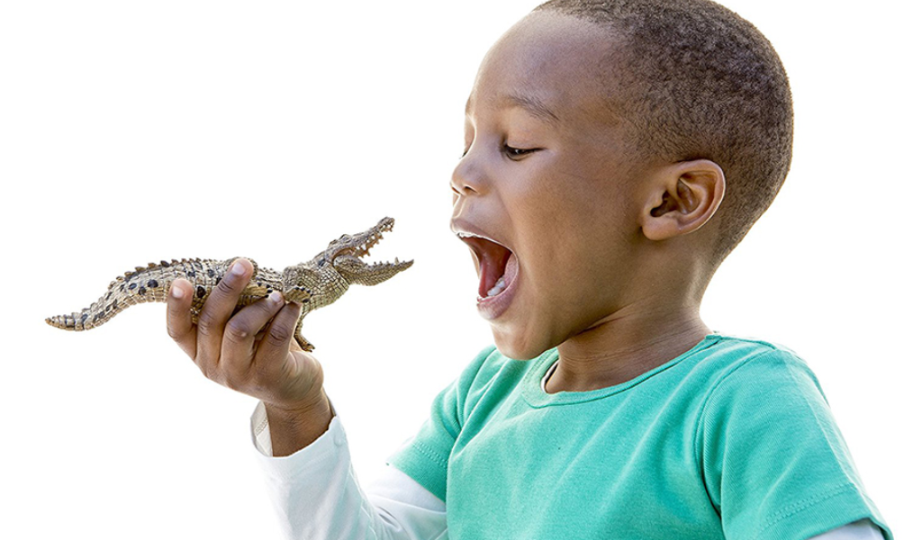 Giúp bé khám phá thế giới với đồ chơi mô hình con vật "cực cool"