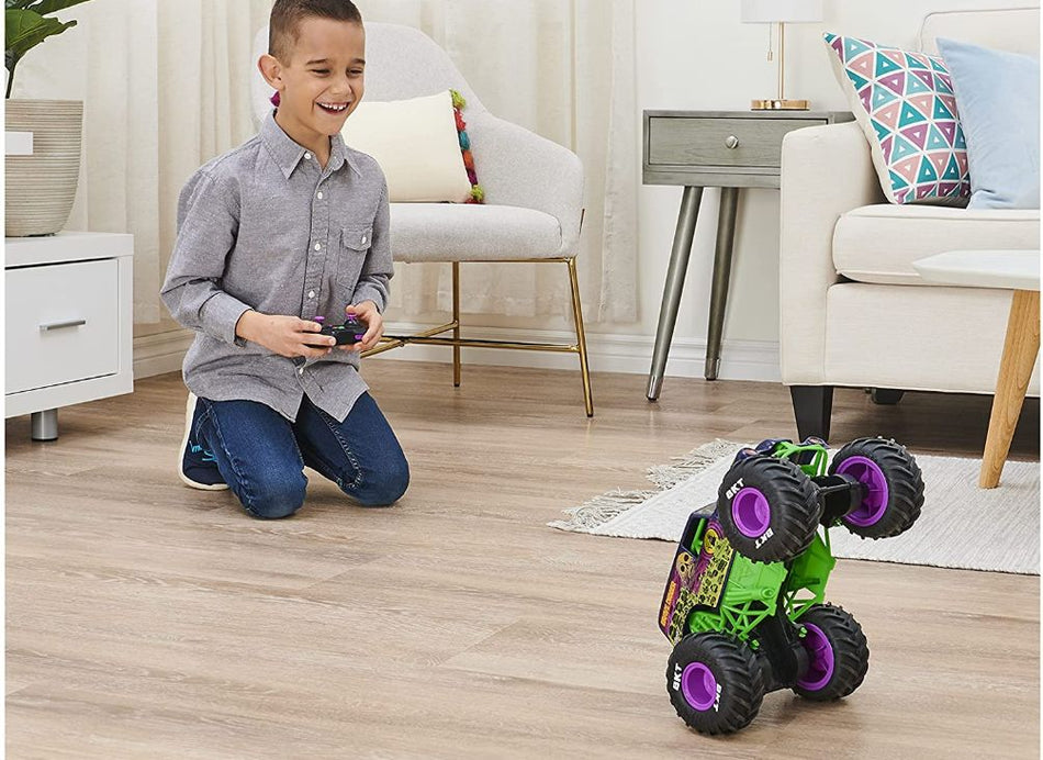 Tết thiếu nhi tặng quà gì cho bé trai độc đáo và thiết thực?