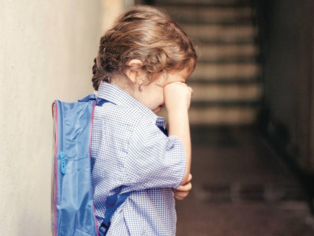 Mẹ nên làm gì khi trẻ mầm non không chịu đi học?