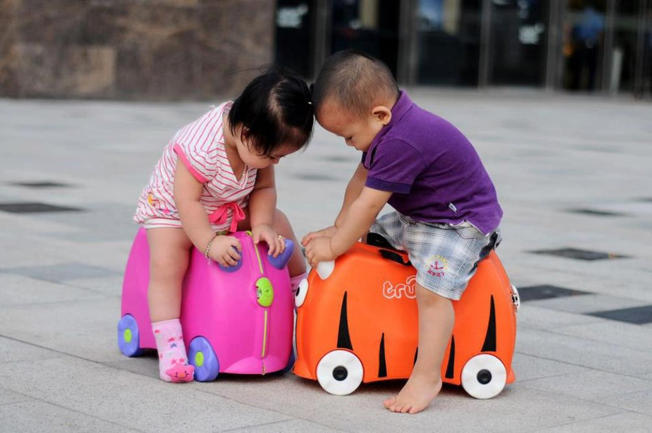 Cần lưu ý những gì khi mua vali kéo du lịch trẻ em?