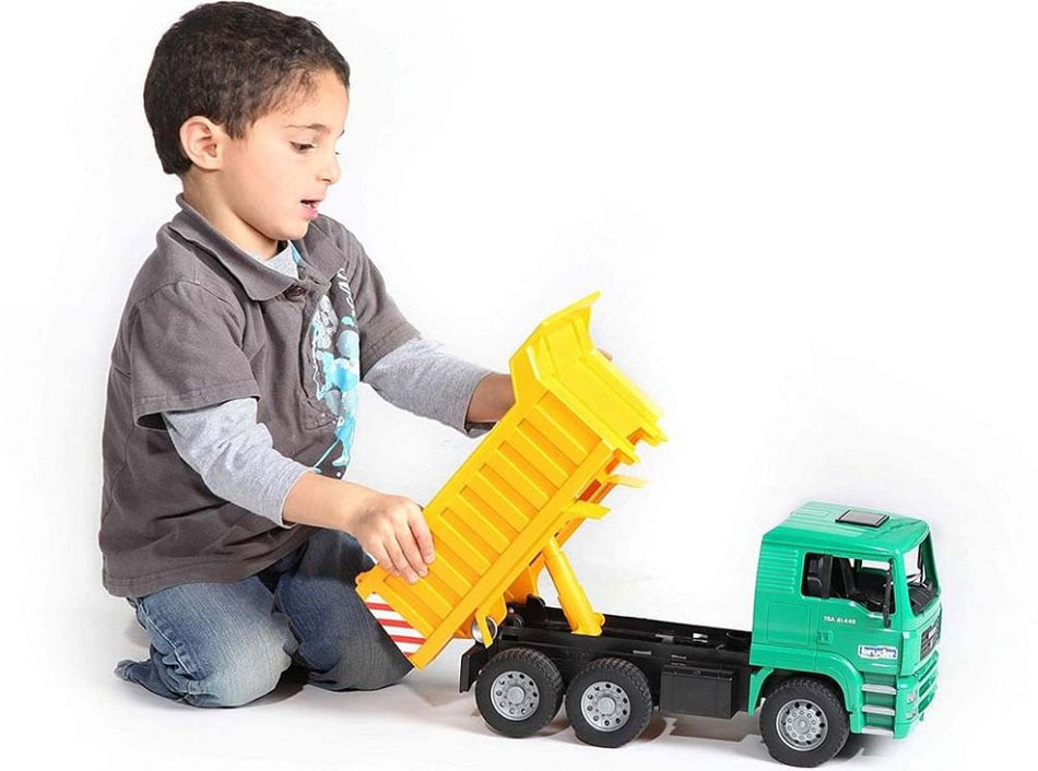 Thỏa niềm đam mê cho bé với bộ sưu tập xe mô hình cỡ lớn Bruder