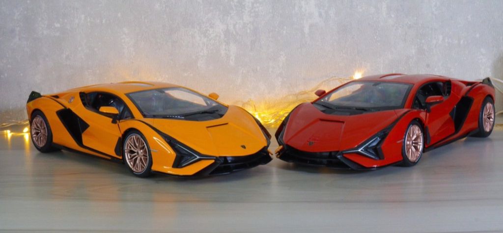 Mê mẩn trước bộ sưu tập ô tô điều khiển từ xa Rastar "siêu ngầu"