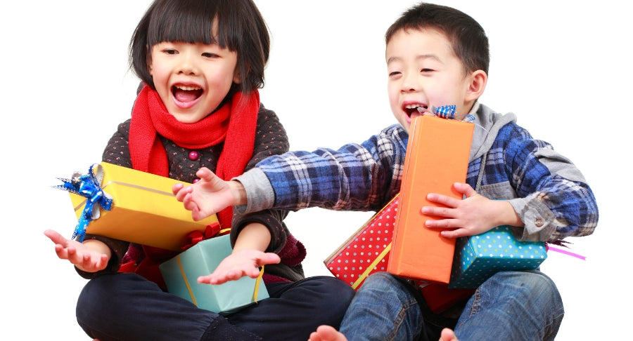 Tặng quà dịp lễ 30/4 - 1/5 cho bé cưng của bạn