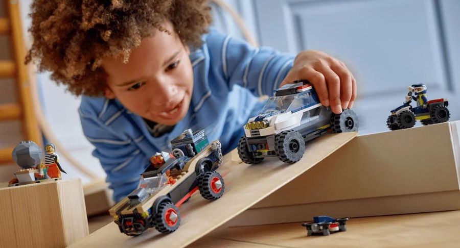 top-do-choi-canh-sat-hot-nhat-2025