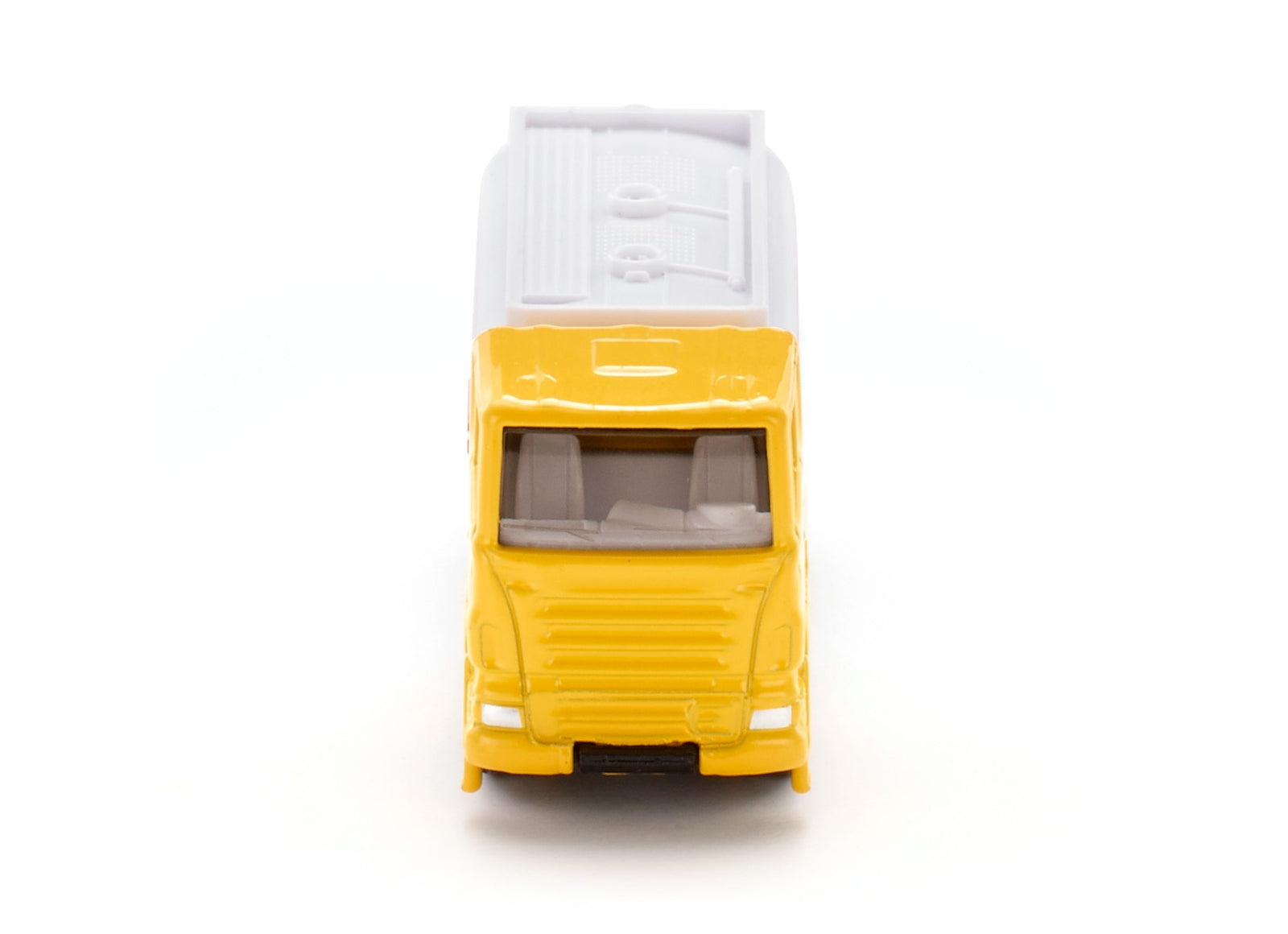 xe-bon-cho-xang-1387-04