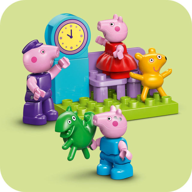 do-choi-lap-rap-chuyen-di-tau-cung-grandpa-pig-lego-duplo-10466-07