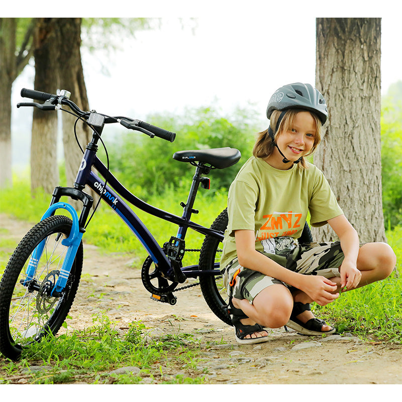 Xe đạp trẻ em Chipmunk Explorer 20 inch Màu Xanh CM20-3