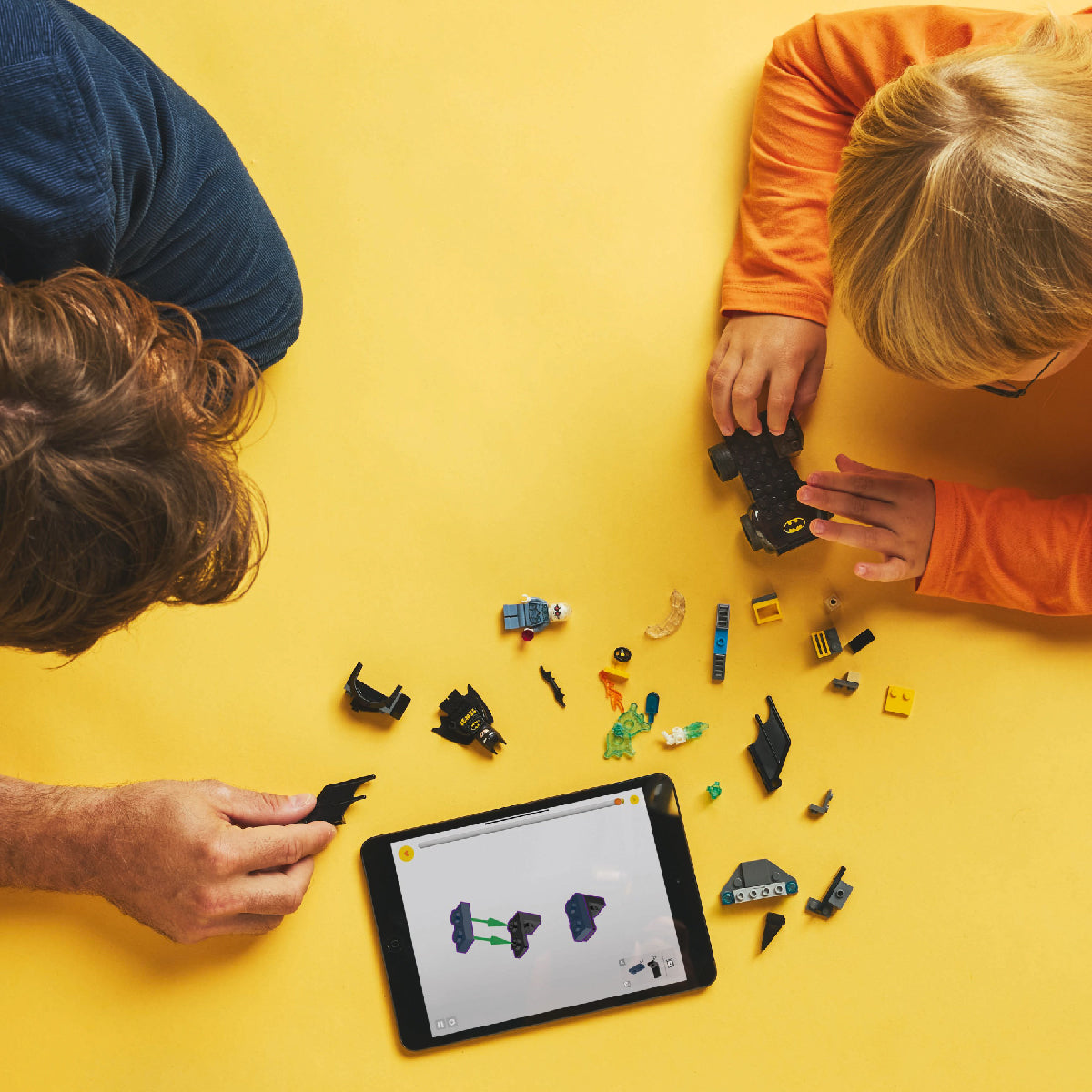 Đồ Chơi Lắp Ráp Batman Và Xe Chiến Đấu Với Mr. Freeze LEGO SUPERHEROES 76301