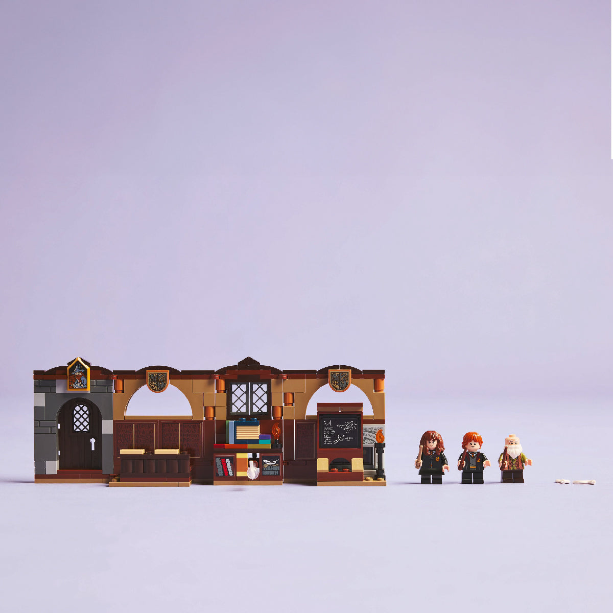 do-choi-lap-rap-lau-dai-hogwarts-lop-hoc-bua-chu-lego-harry-potter-76442-06