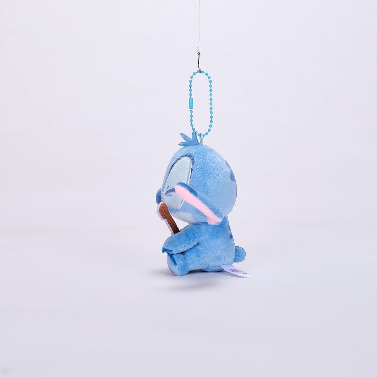 moc-khoa-disney-stitch-chu-de-le-hoi-plush-toy-ag2501069-04