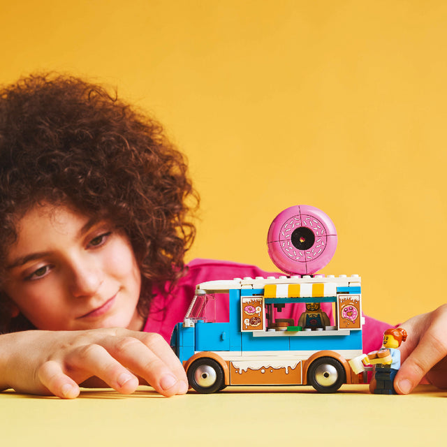do-choi-lap-rap-xe-banh-donut-di-dong-lego-city-60452-010