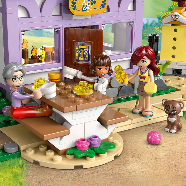 do-choi-lap-rap-nha-nuoi-ong-va-vuon-hoa-lego-friends-42669-09
