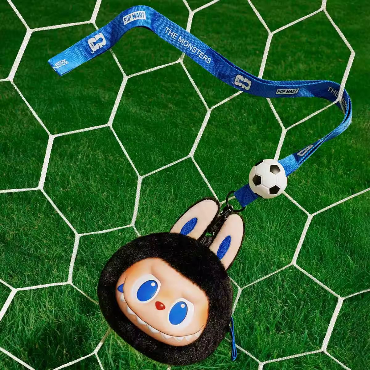 Đồ Chơi Móc Khóa The Monsters × Fifa Series-Vinyl Plush Pendant POP MART STORE DISPLAY 6941313074149