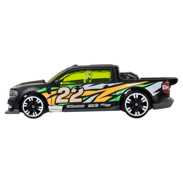 hot-wheels-22-ford-maverick-custom-hot-wheels-jky03-hlh72-02