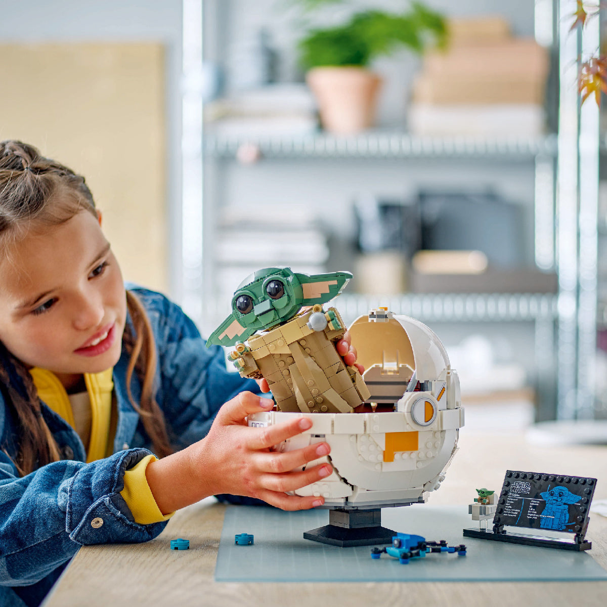 Đồ Chơi Lắp Ráp Grogu Và Xe Nôi Bay LEGO STAR WARS 75403