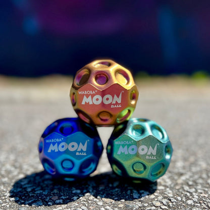 bong-nay-moon-ball-metallic-waboba-316c99-a-07