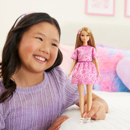 bup-be-thoi-trang-fashionista-barbie-pink-paisley-blonde-barbie-jjn62-08
