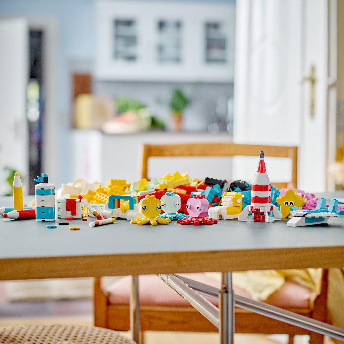 Đồ chơi lắp ráp Gạch Classic sáng tạo 1500 chi tiết LEGO CLASSIC 11032