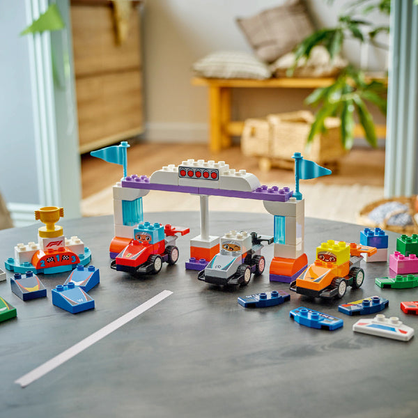 cuoc-dua-xe-ky-thu-lego-duplo-10445-08