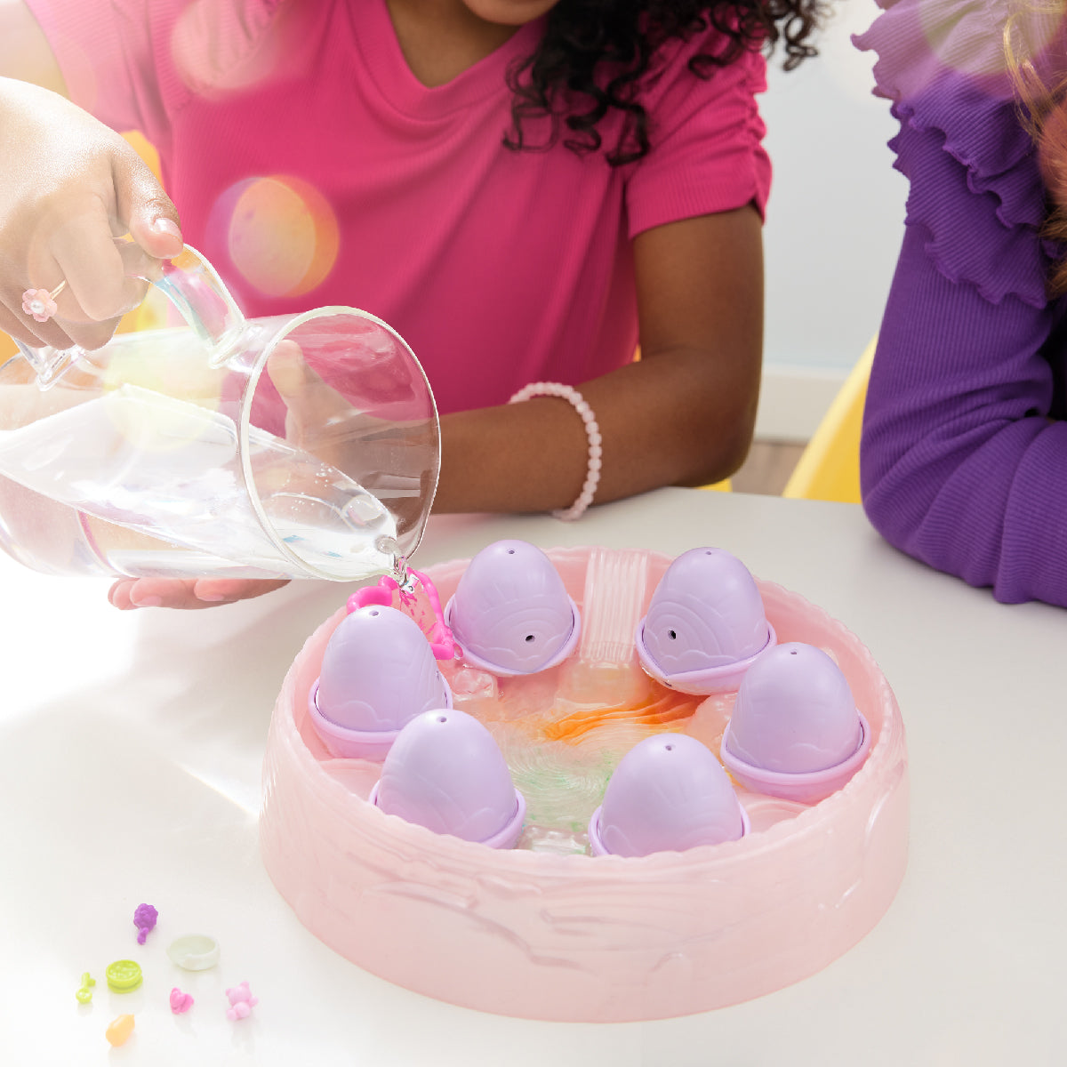 Đồ Chơi Khu Ấp Trứng Cầu Vồng HATCHIMALS 6070168