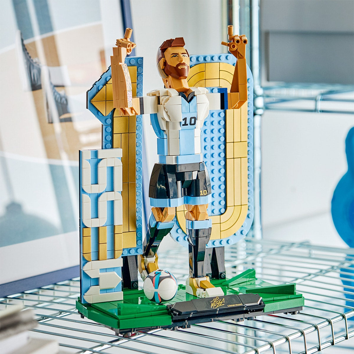 do-choi-lap-rap-2-trong-1-huyen-thoai-bong-da-lionel-messi-lego-editions-sports-43015-07